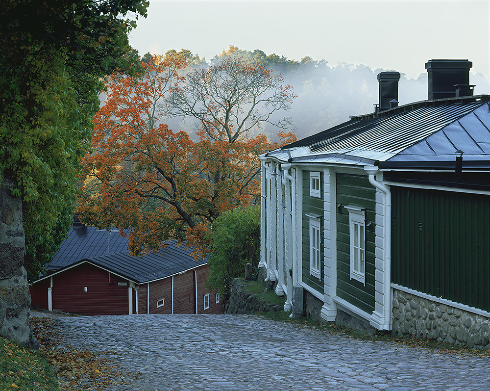 Porvoo
Avainsanat: Porvoo syksy aamu katu