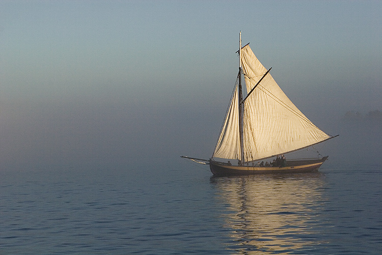 Purjevene
Avainsanat: purjevene usva sumu 