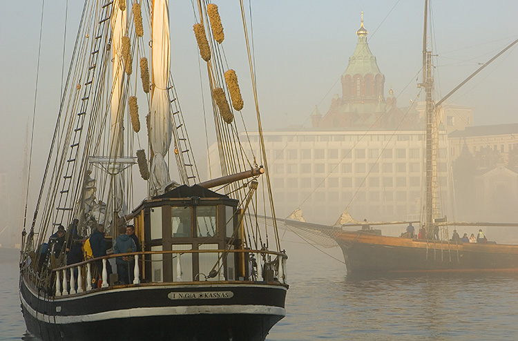 Purjeveneet
Avainsanat: purjevene Usbeski Helsinki usva sumu kesä